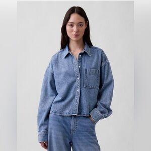 NWT Gap Ultrasoft Denim Oversized Straight-hem Crop Shirt Size Medium